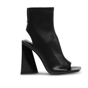 Brand New Steve Madden Transfer Booties